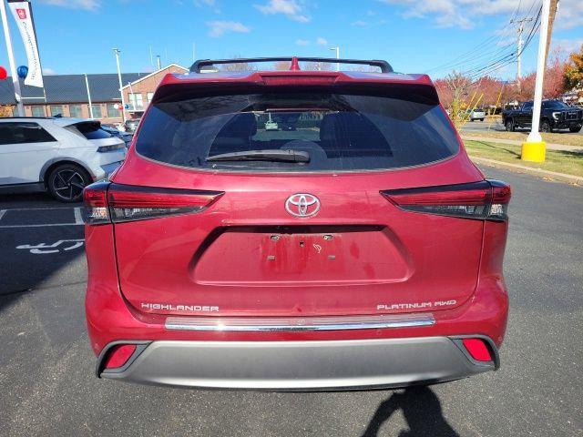 used 2022 Toyota Highlander car, priced at $39,898