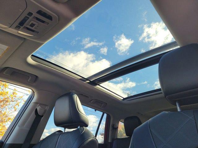 used 2022 Toyota Highlander car, priced at $39,898