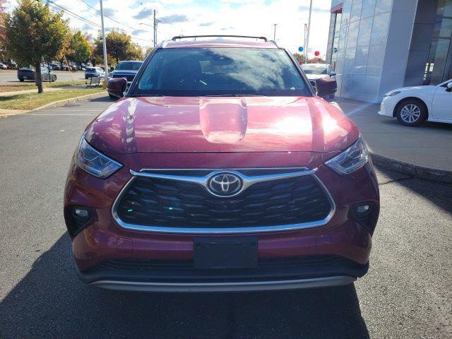 used 2022 Toyota Highlander car, priced at $39,898
