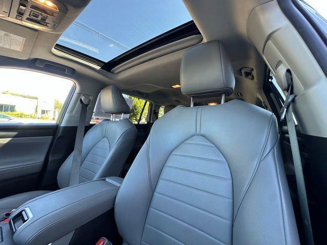 used 2022 Toyota Highlander car, priced at $35,455
