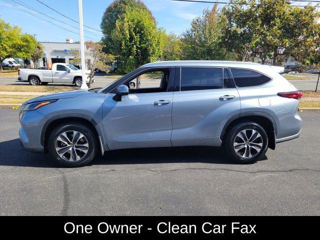 used 2022 Toyota Highlander car, priced at $33,887