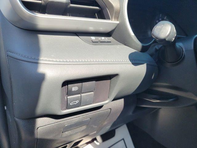 used 2022 Toyota Highlander car, priced at $33,887