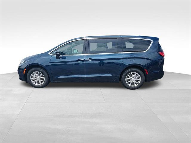 new 2025 Chrysler Pacifica car, priced at $43,112