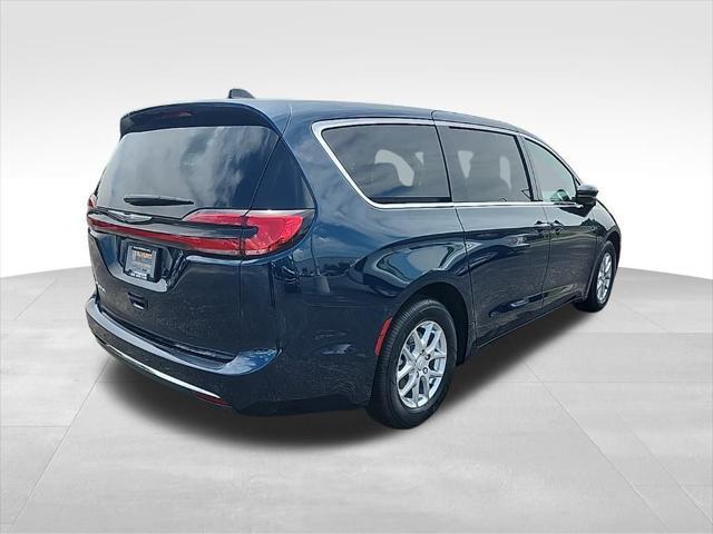 new 2025 Chrysler Pacifica car, priced at $43,112
