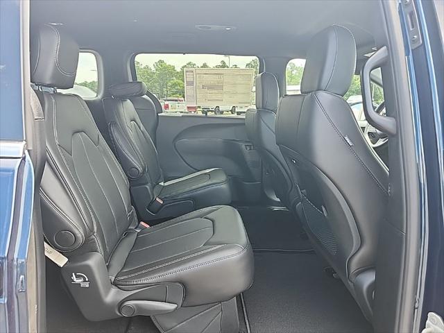 new 2025 Chrysler Pacifica car, priced at $43,112