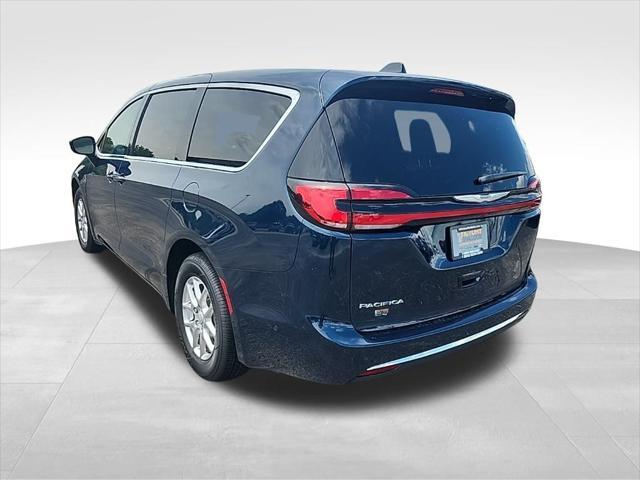 new 2025 Chrysler Pacifica car, priced at $43,112