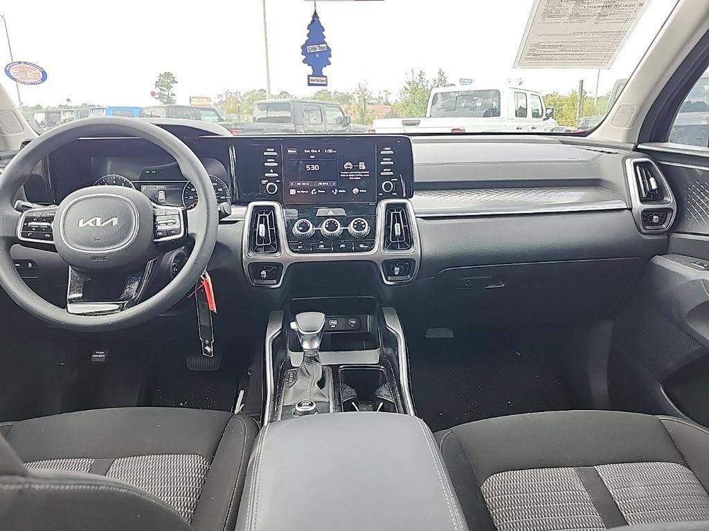 used 2023 Kia Sorento car, priced at $25,795