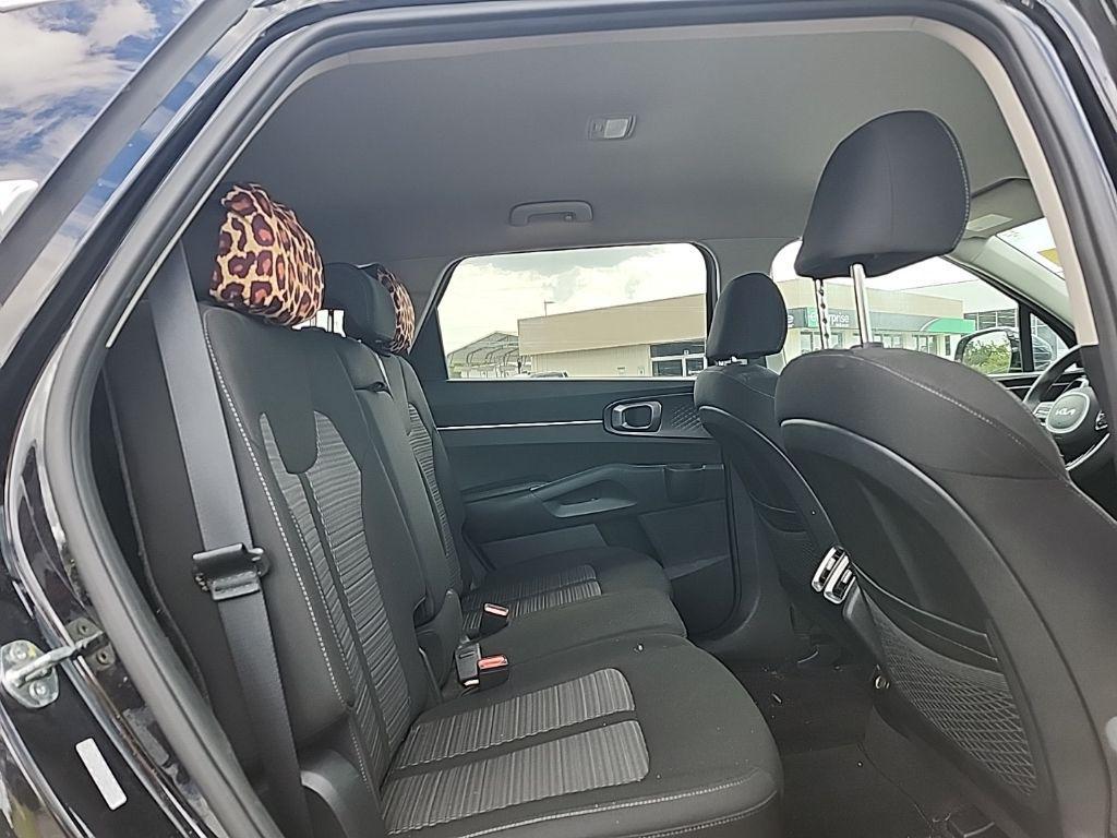 used 2023 Kia Sorento car, priced at $25,795