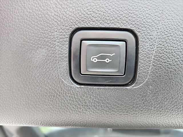 used 2021 Chevrolet Traverse car, priced at $30,495