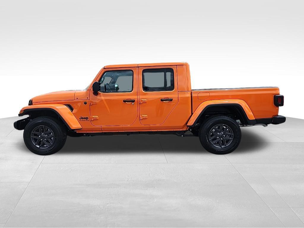 new 2025 Jeep Gladiator car, priced at $44,493