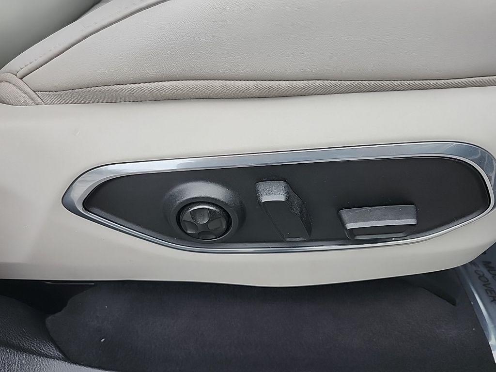 used 2023 Jeep Wagoneer car, priced at $42,495