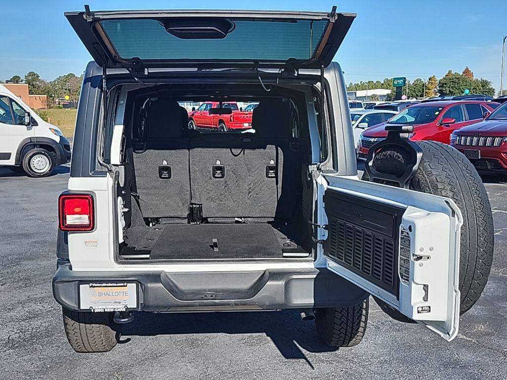 used 2021 Jeep Wrangler Unlimited car, priced at $26,883