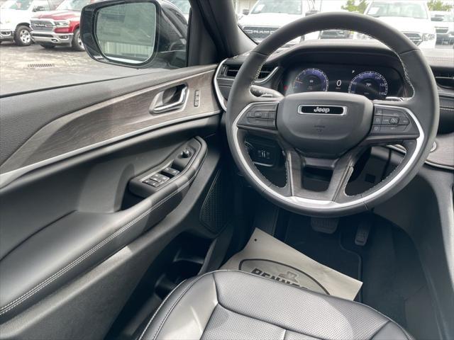new 2025 Jeep Grand Cherokee car, priced at $48,816