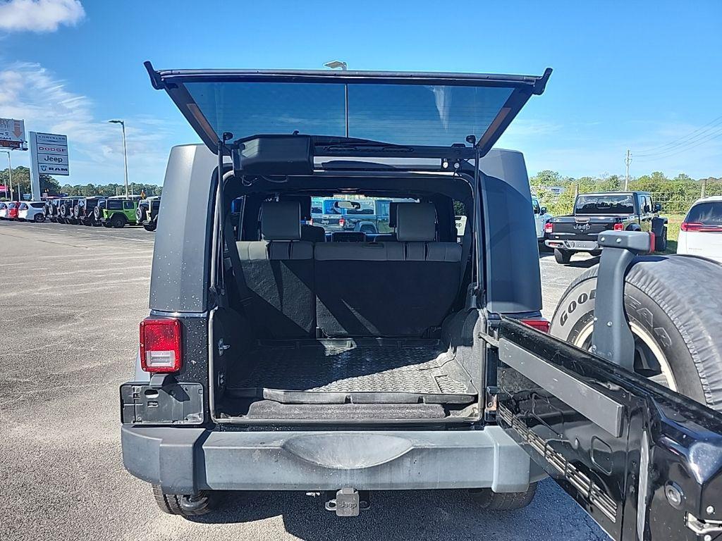 used 2010 Jeep Wrangler Unlimited car, priced at $14,495