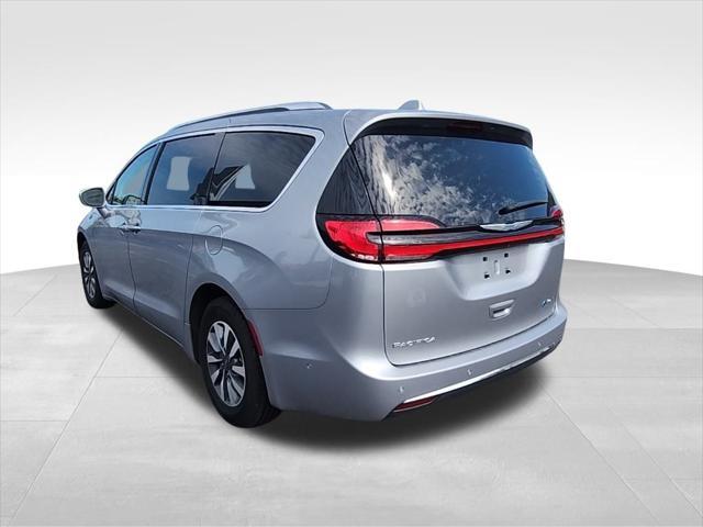 used 2021 Chrysler Pacifica Hybrid car, priced at $21,995