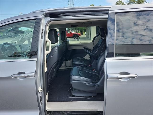 used 2021 Chrysler Pacifica Hybrid car, priced at $21,995