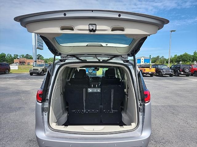 used 2021 Chrysler Pacifica Hybrid car, priced at $21,995