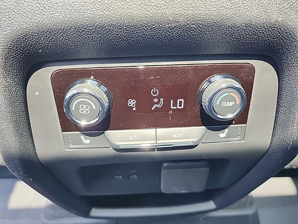 used 2024 Chevrolet Traverse car, priced at $50,995