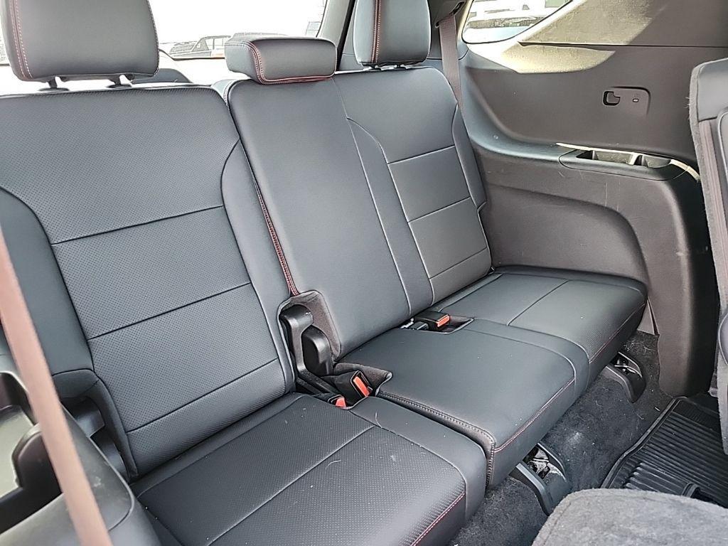 used 2024 Chevrolet Traverse car, priced at $50,995