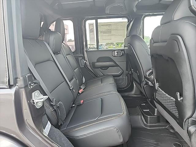 new 2025 Jeep Wrangler car, priced at $51,202