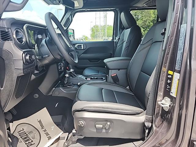 new 2025 Jeep Wrangler car, priced at $51,202