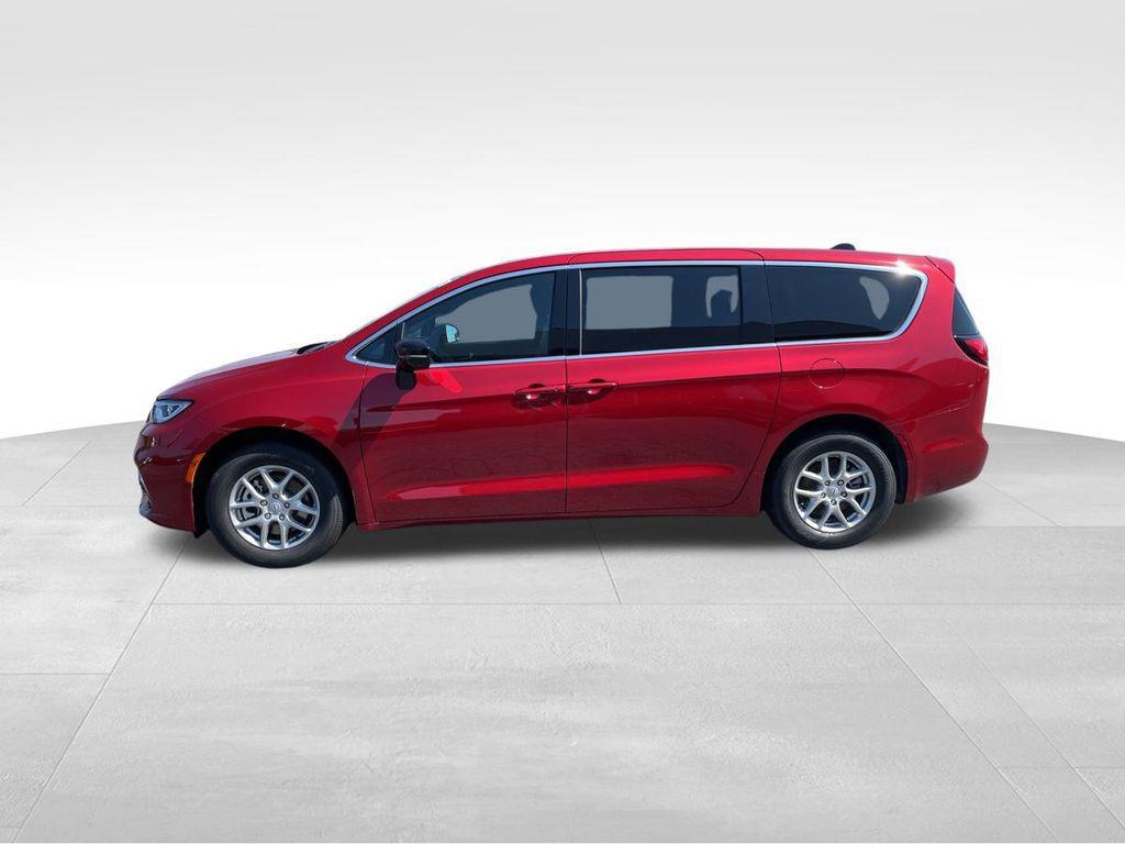 new 2026 Chrysler Pacifica car, priced at $42,509