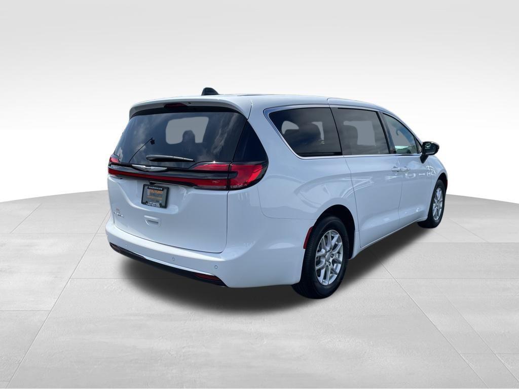 new 2026 Chrysler Pacifica car, priced at $42,081