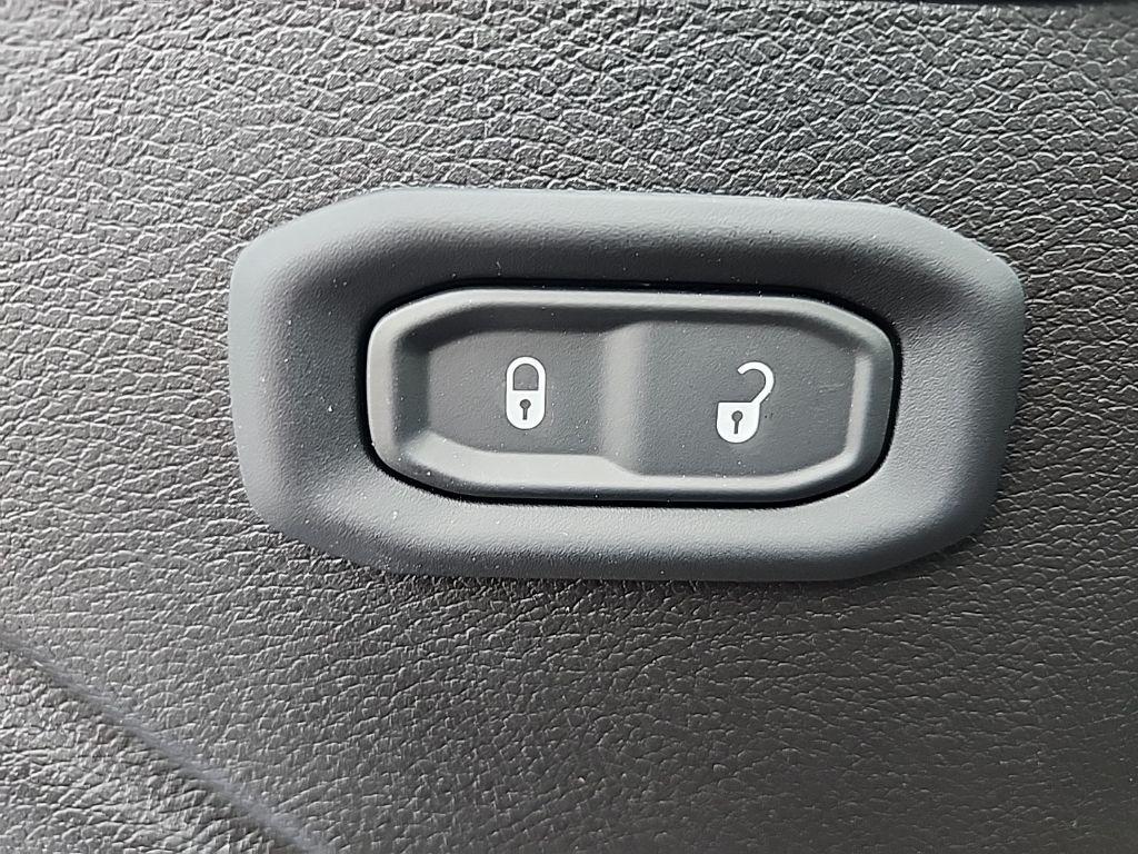 new 2025 Jeep Gladiator car, priced at $42,607