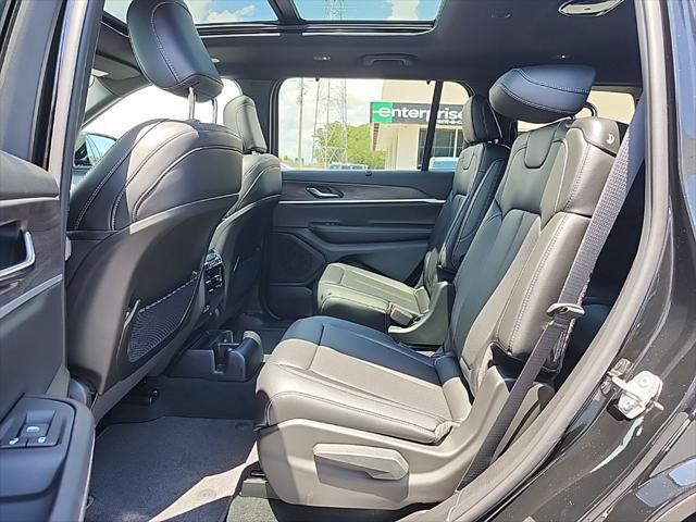 new 2025 Jeep Grand Cherokee car, priced at $48,552