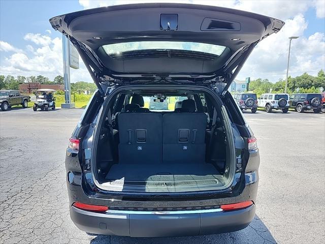 new 2025 Jeep Grand Cherokee car, priced at $48,552