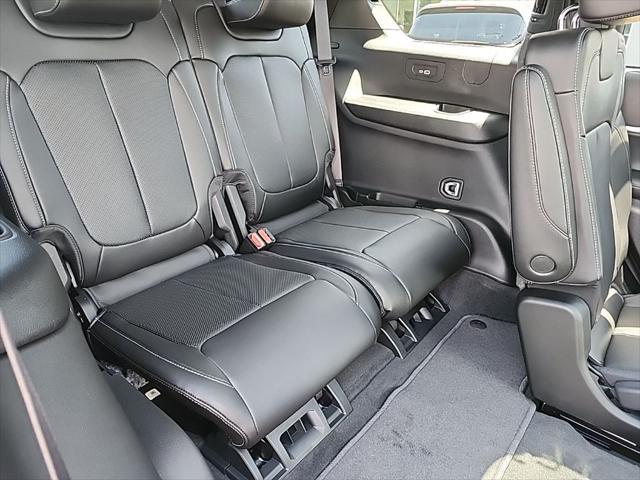 new 2025 Jeep Grand Cherokee car, priced at $48,552