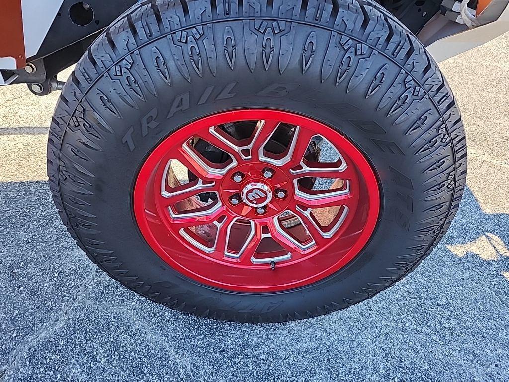 used 2018 Jeep Wrangler Unlimited car, priced at $32,995