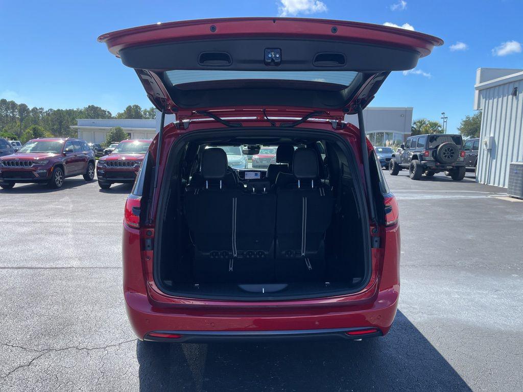 new 2026 Chrysler Pacifica car, priced at $50,575