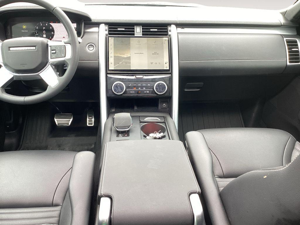 used 2024 Land Rover Discovery car, priced at $48,995
