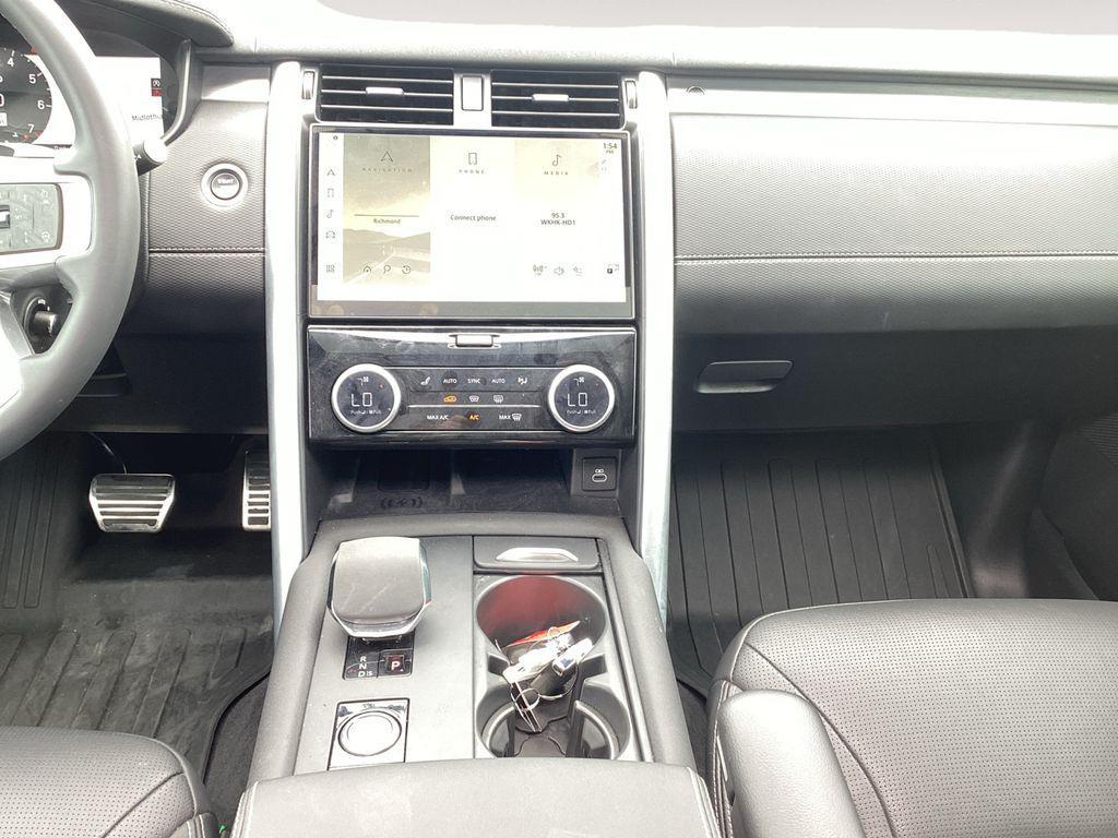 used 2024 Land Rover Discovery car, priced at $48,995