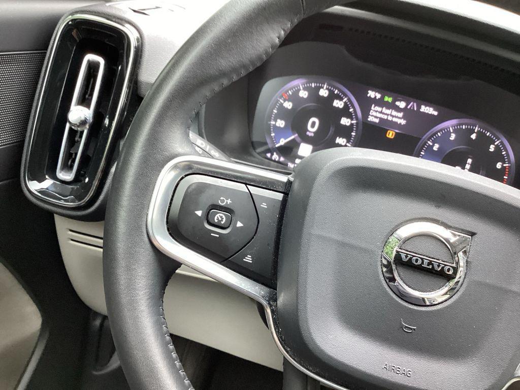used 2020 Volvo XC40 car, priced at $21,895