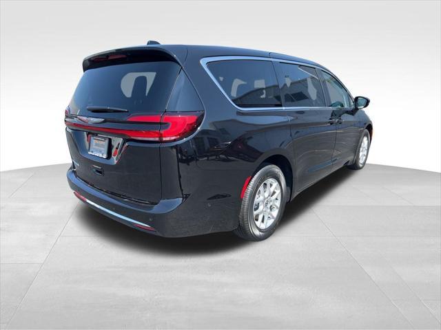 new 2024 Chrysler Pacifica car, priced at $40,450