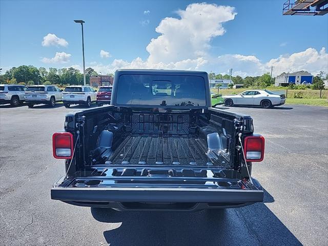 new 2025 Jeep Gladiator car, priced at $42,814