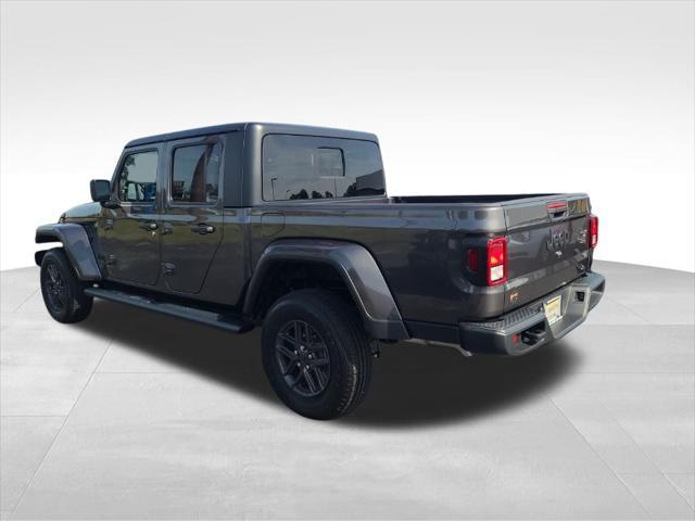 new 2024 Jeep Gladiator car, priced at $45,250