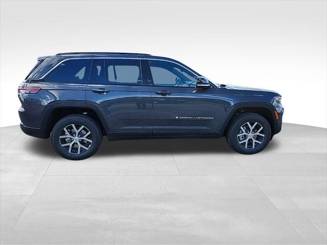 new 2025 Jeep Grand Cherokee car, priced at $45,790