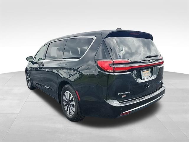 used 2023 Chrysler Pacifica Hybrid car, priced at $20,995