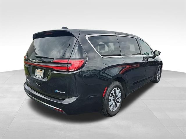 used 2023 Chrysler Pacifica Hybrid car, priced at $20,995