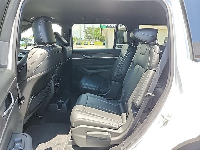 new 2025 Jeep Grand Cherokee car, priced at $45,636