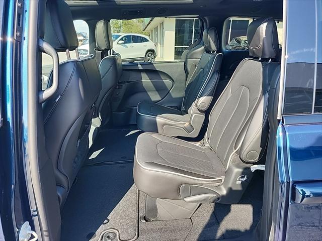 new 2025 Chrysler Pacifica car, priced at $47,500