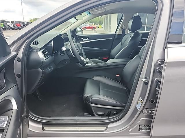 used 2025 Genesis G70 car, priced at $37,802