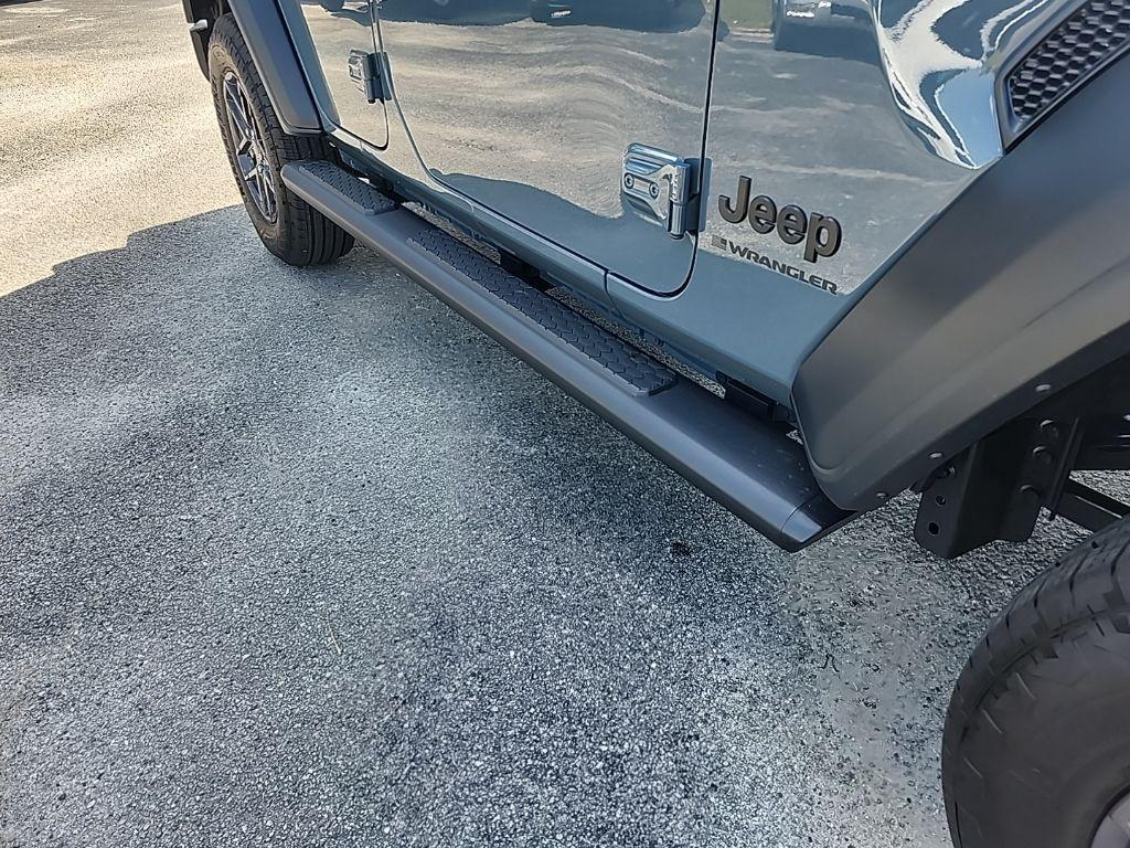 new 2025 Jeep Wrangler car, priced at $51,770