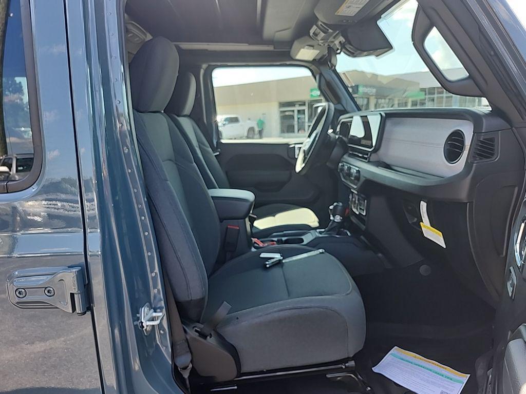 new 2025 Jeep Wrangler car, priced at $51,770
