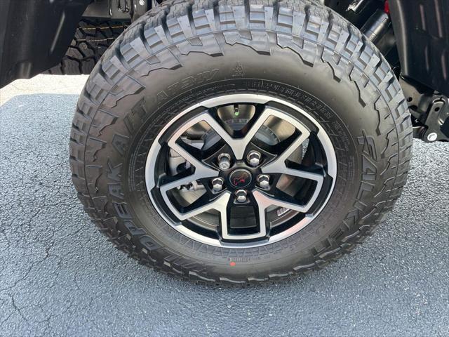 new 2025 Jeep Gladiator car, priced at $53,800