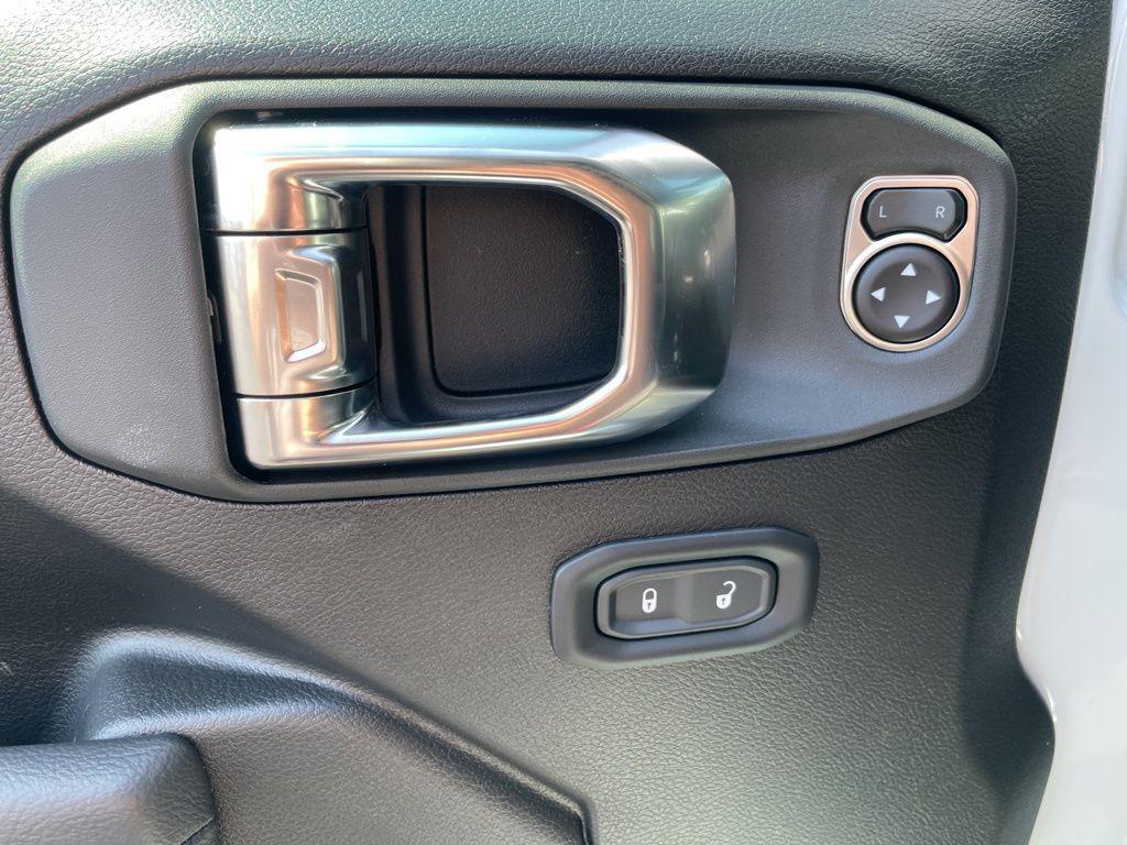new 2025 Jeep Gladiator car, priced at $53,145