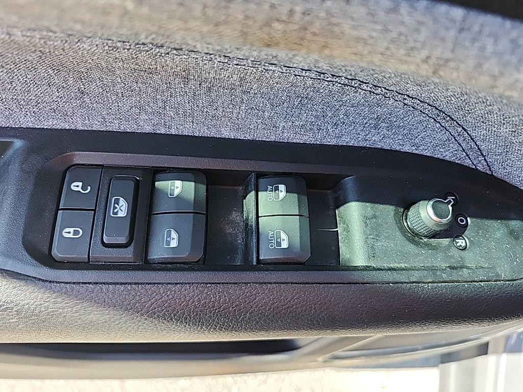 used 2022 Jeep Compass car, priced at $18,495